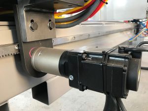 Servo motorized x axis